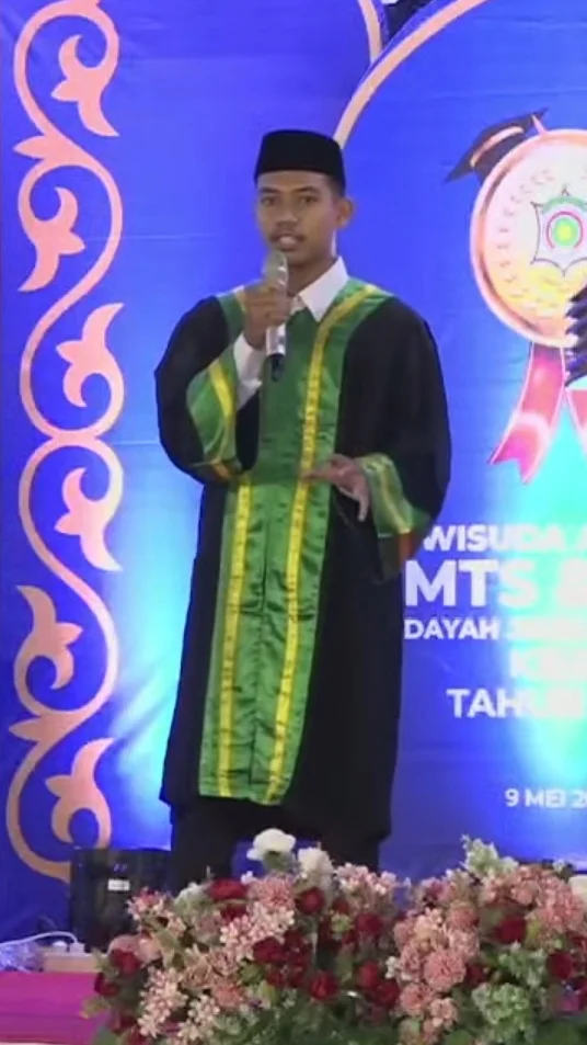 Berbagi tentang pengembangan AI pada hari kelulusan Generasi 34 Jeumala Amal